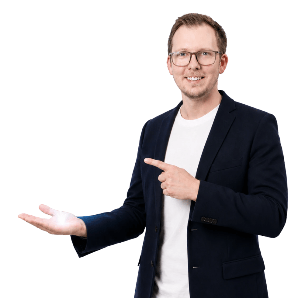 Jan Rohweder, CEO and Founder of Marketing Bear, presenting the leading AI assistants (ChatGPT, Google, Gemini, Claude) above his open hand